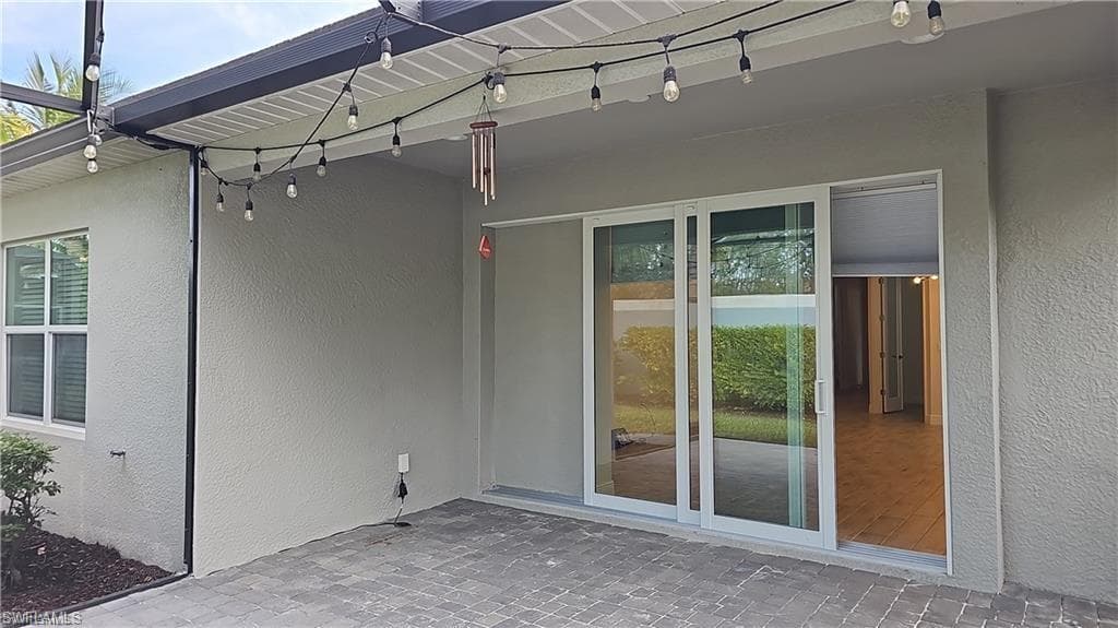 2305 Ariane DR-22