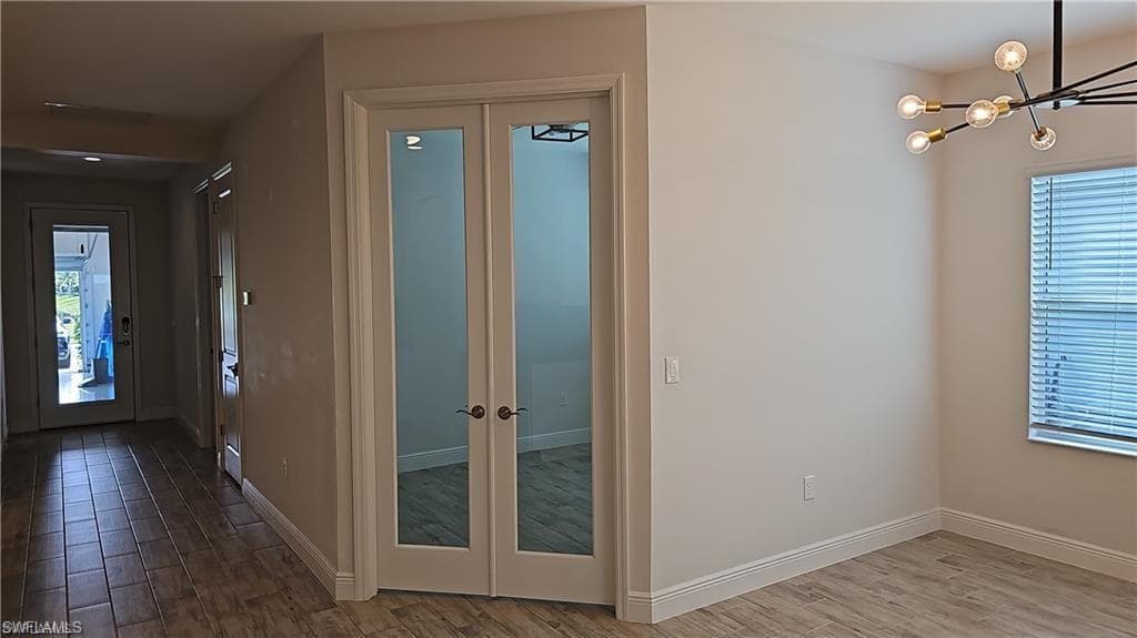 2305 Ariane DR-9