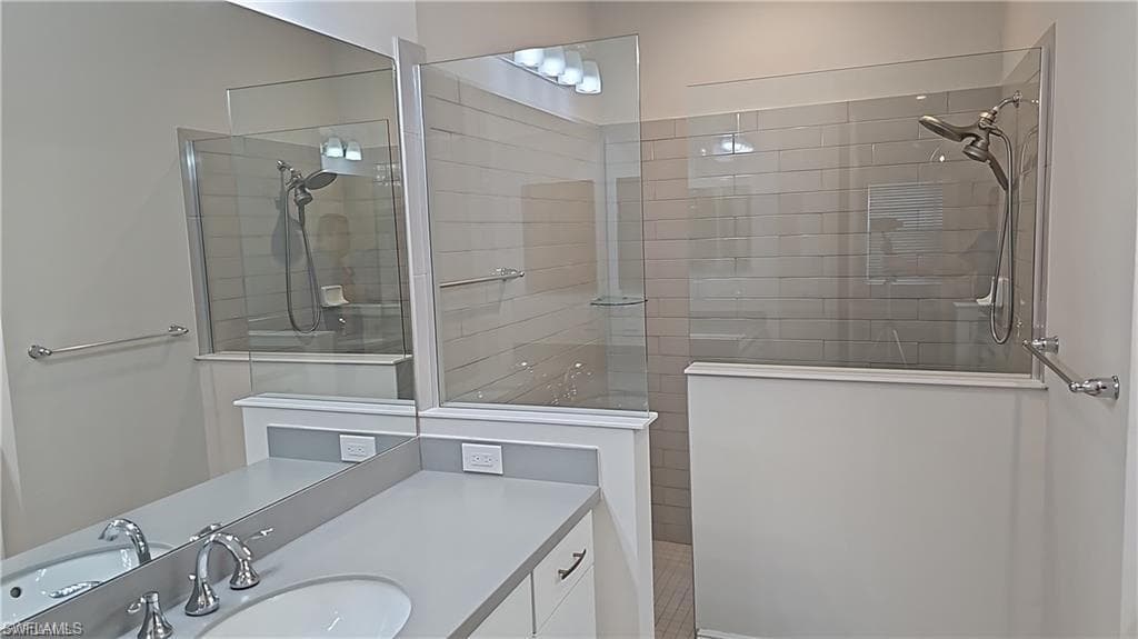 2305 Ariane DR-18