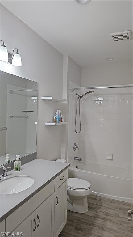 2305 Ariane DR-31