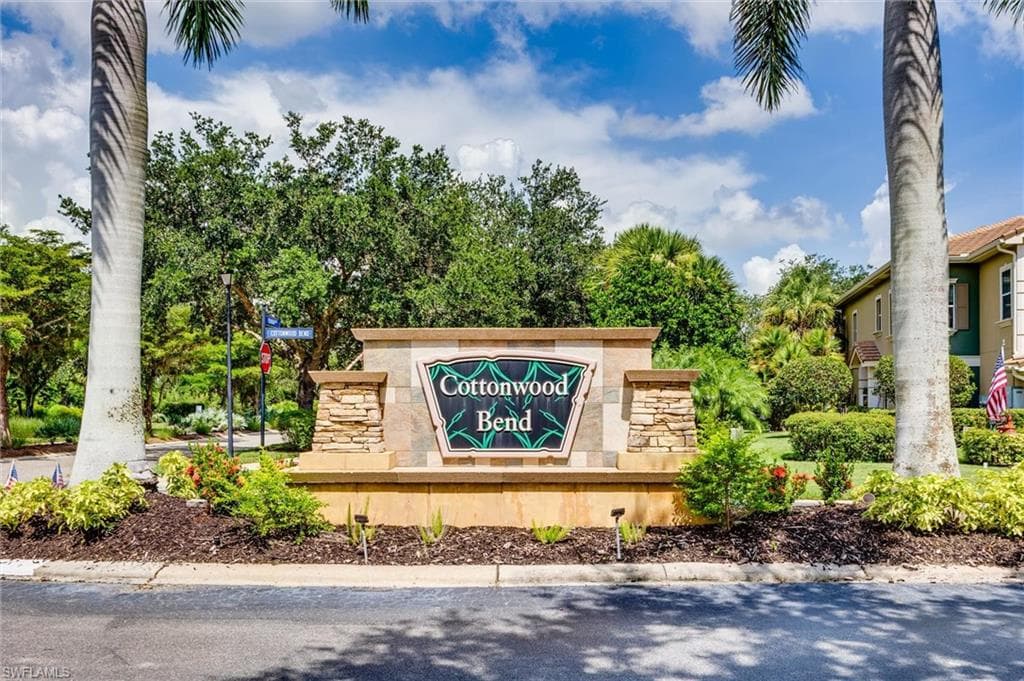 3240 Cottonwood BEND 201-33
