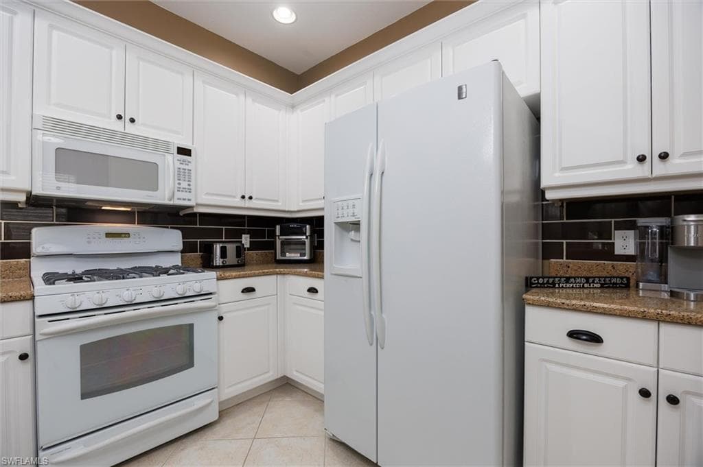 3240 Cottonwood BEND 201-11