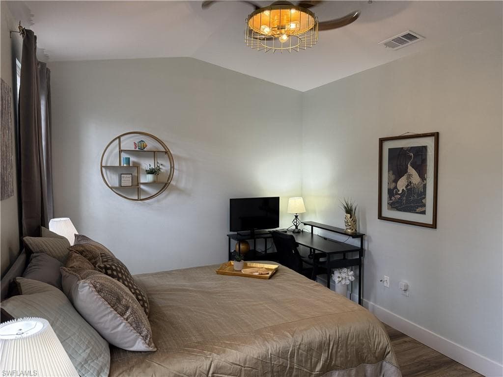 3304 Lisa LN 102-20