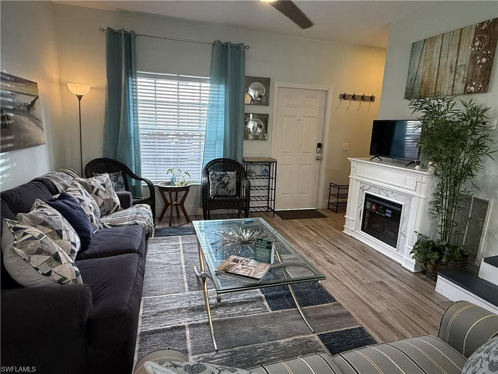 3304 Lisa LN 102-4