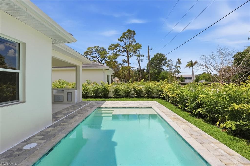 1027 Frank Whiteman BLVD-12