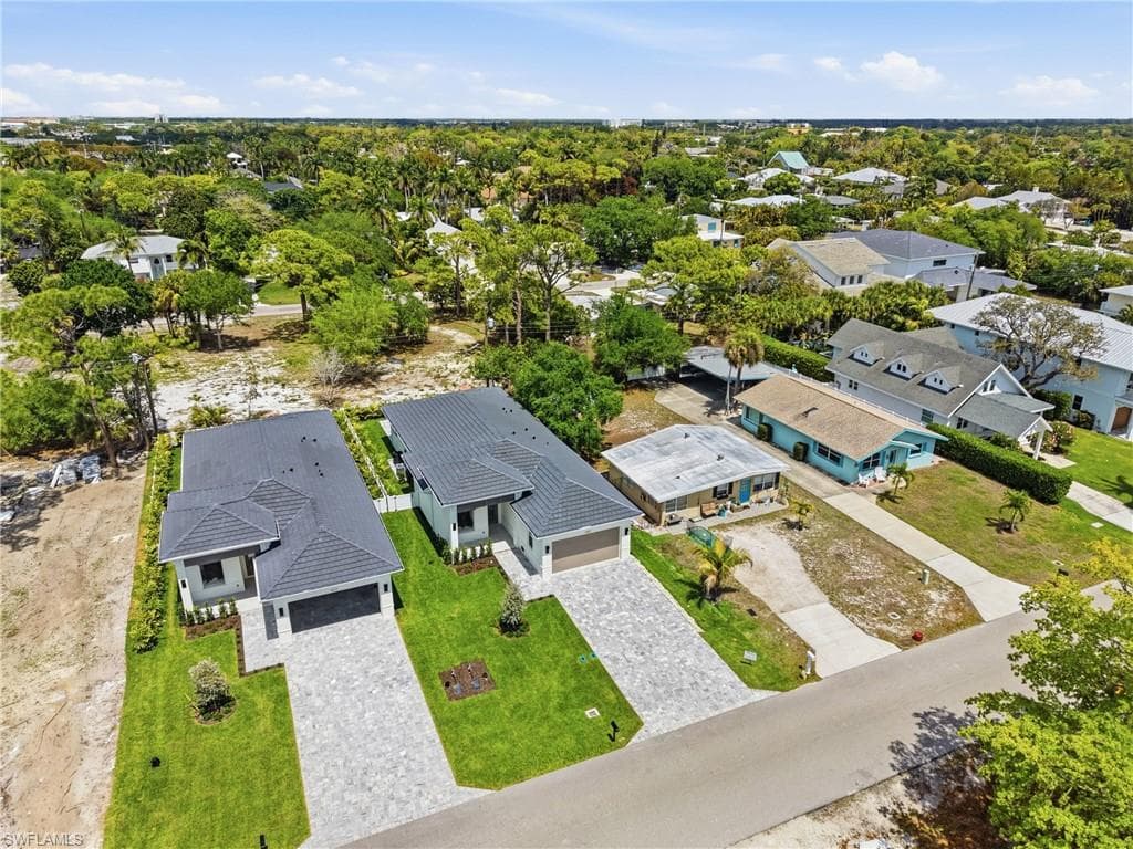 1027 Frank Whiteman BLVD-25