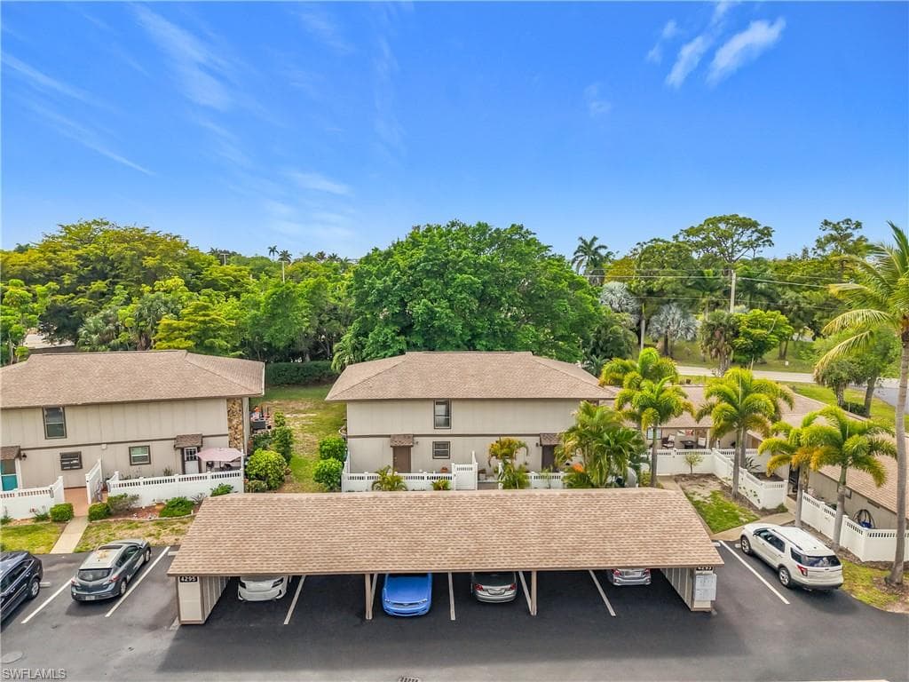 4293 Island CIR 4-42