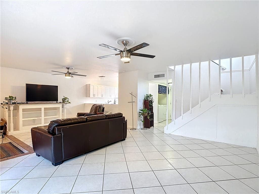 4293 Island CIR 4-16