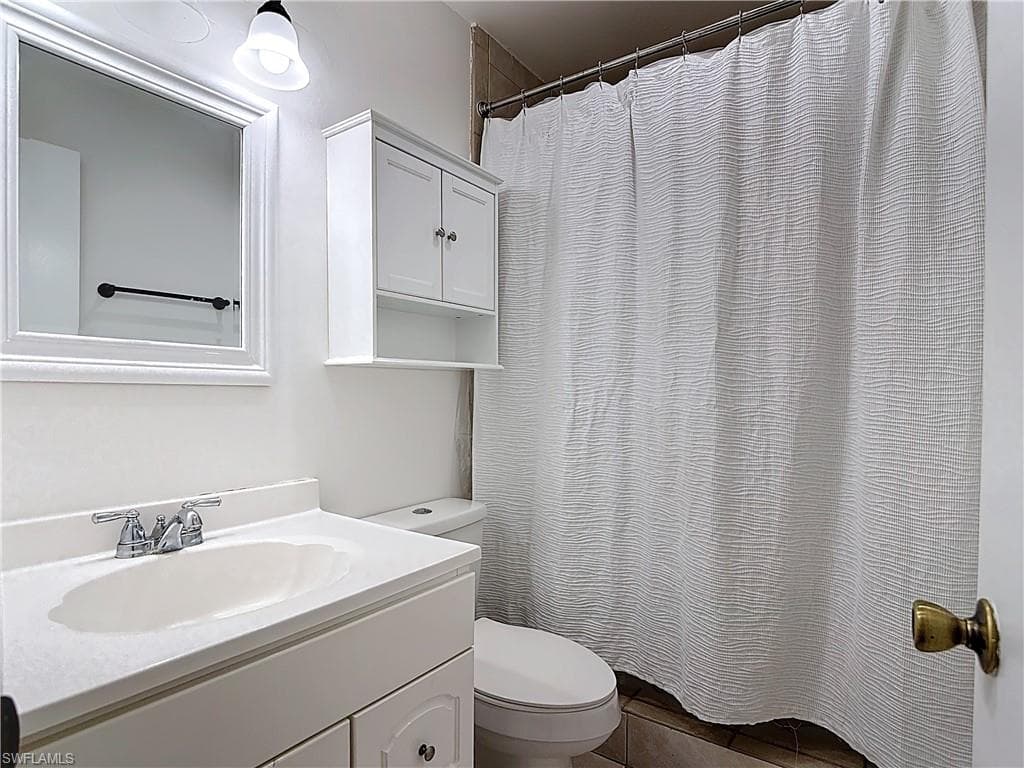 4293 Island CIR 4-22