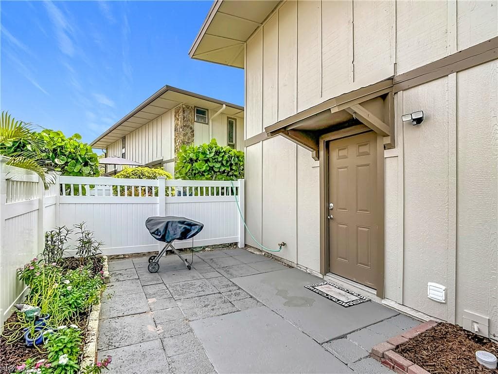 4293 Island CIR 4-34