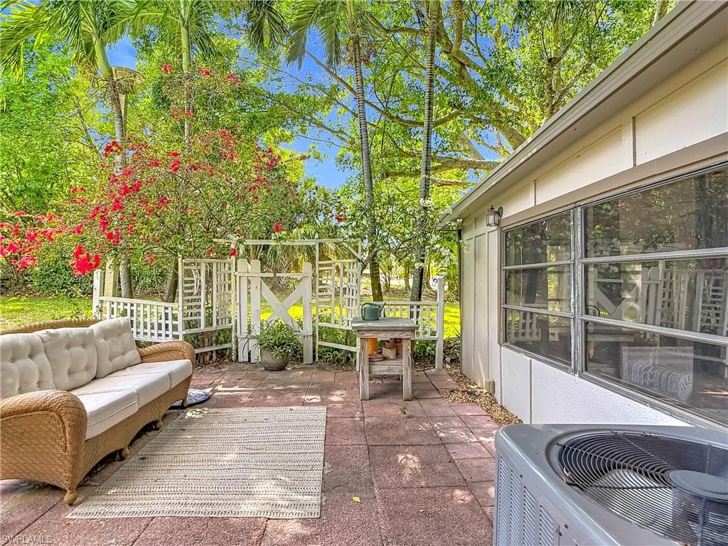 4293 Island CIR 4-38