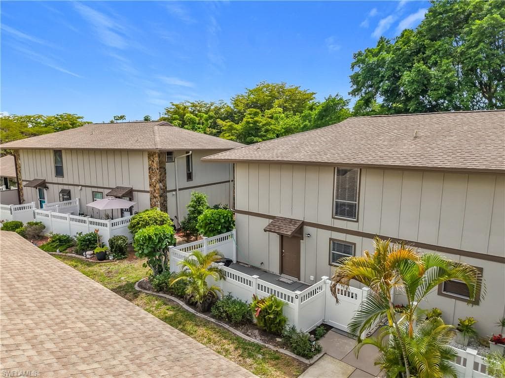 4293 Island CIR 4-40
