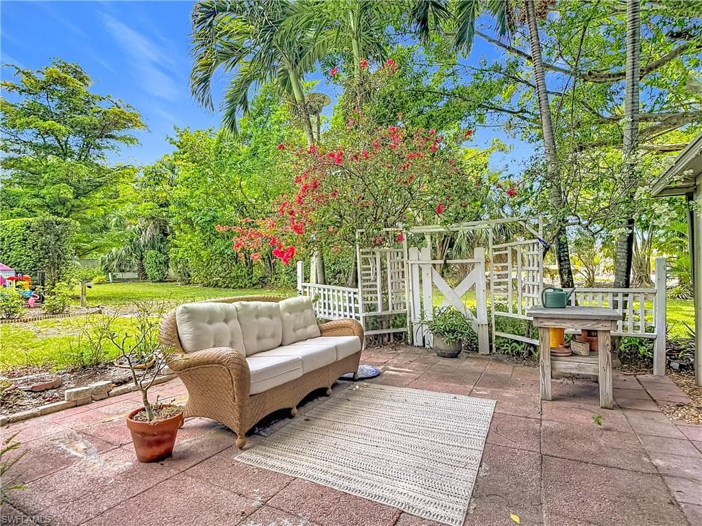 4293 Island CIR 4-35