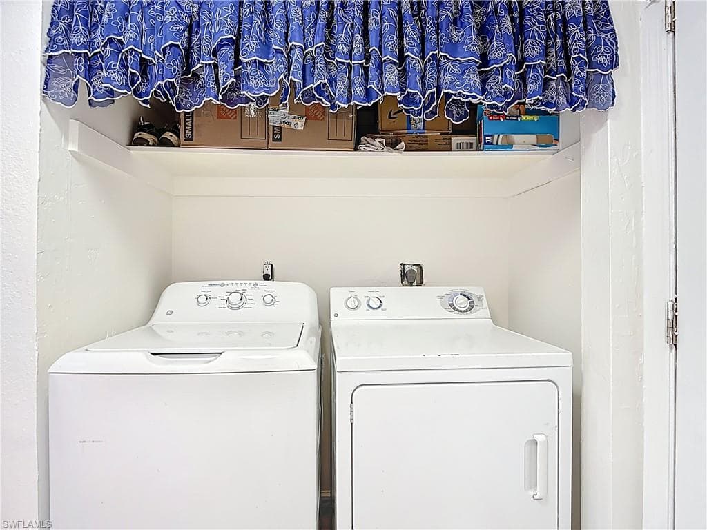 4293 Island CIR 4-31