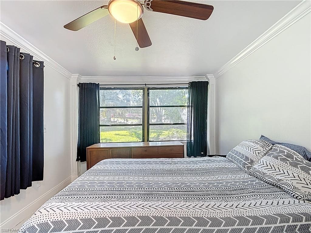 4293 Island CIR 4-21