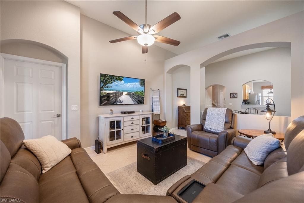7900 Lake Sawgrass LOOP 4612-16