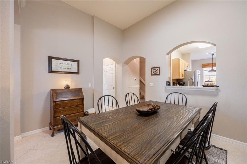 7900 Lake Sawgrass LOOP 4612-12
