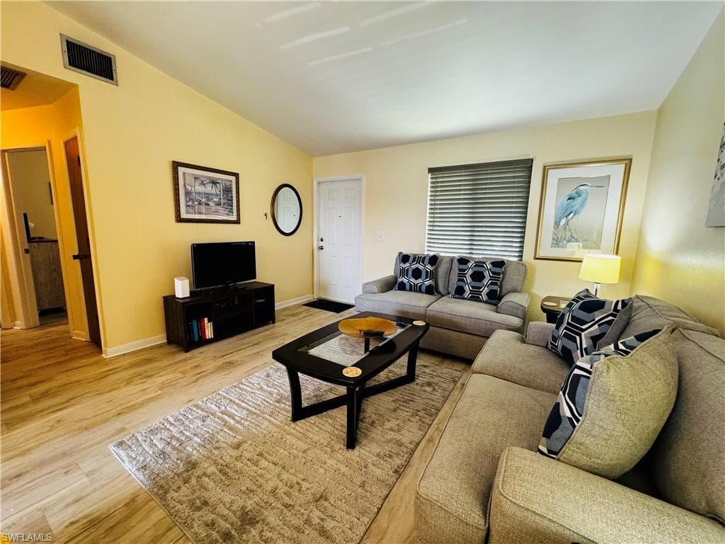 4903 Vincennes ST 212-2