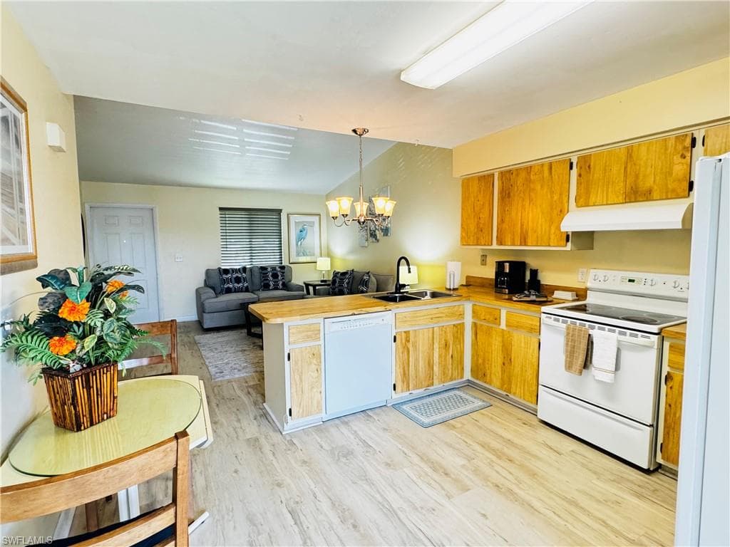 4903 Vincennes ST 212-8
