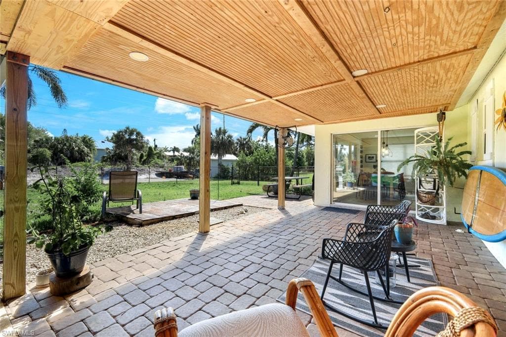 20621 Pine Tree LN-16