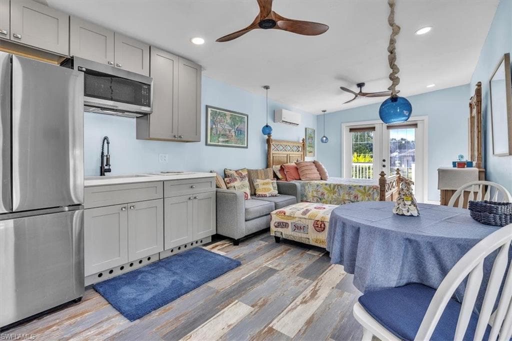 9470 Colony DR-33