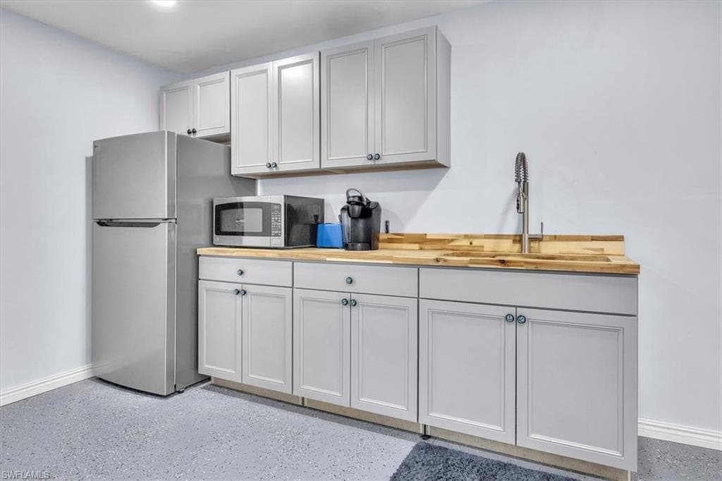 9470 Colony DR-45