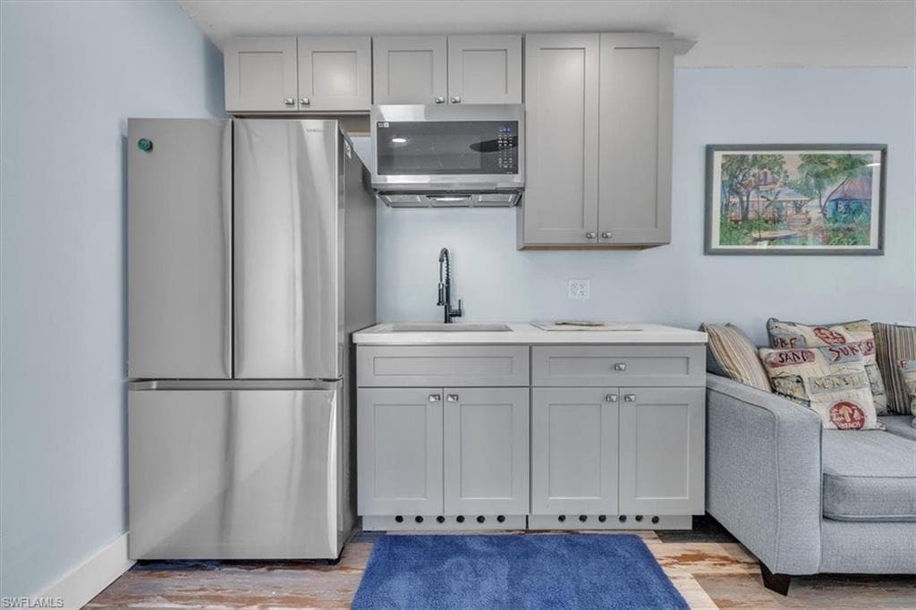 9470 Colony DR-31