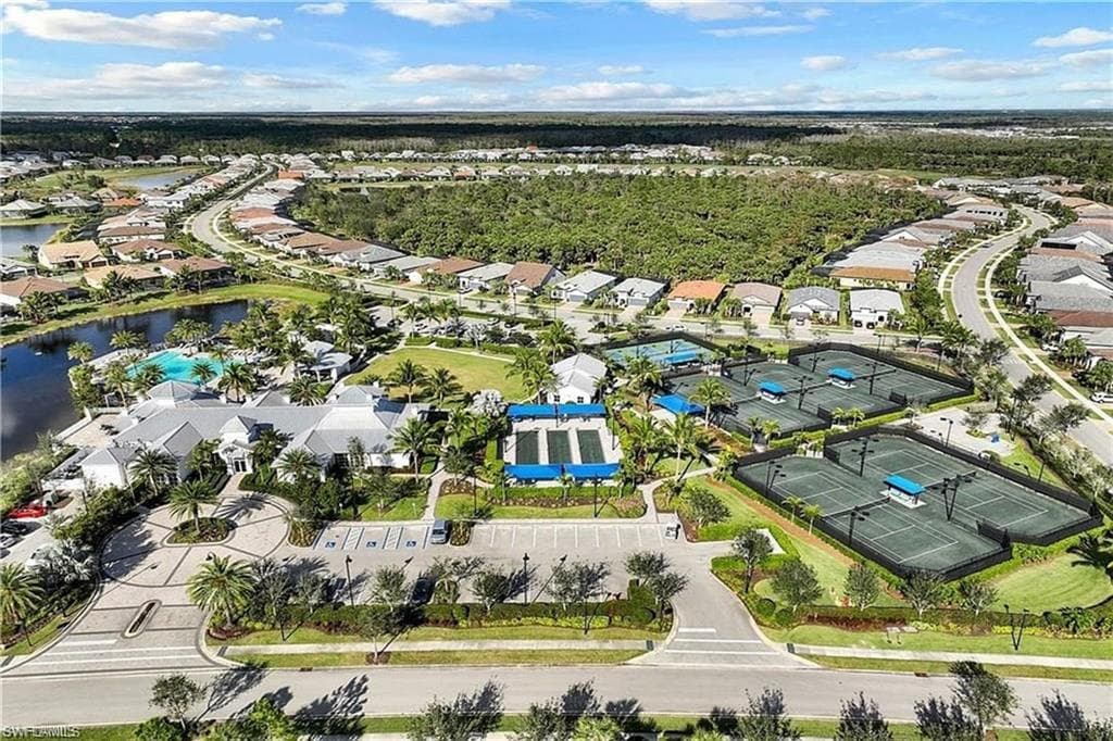 9607 Everglades DR-47