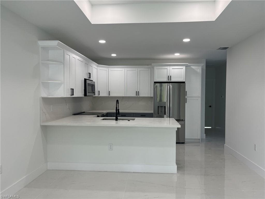 700 12th ST A & B-5