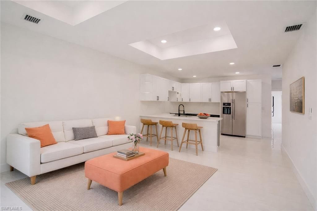 700 12th ST A & B-4