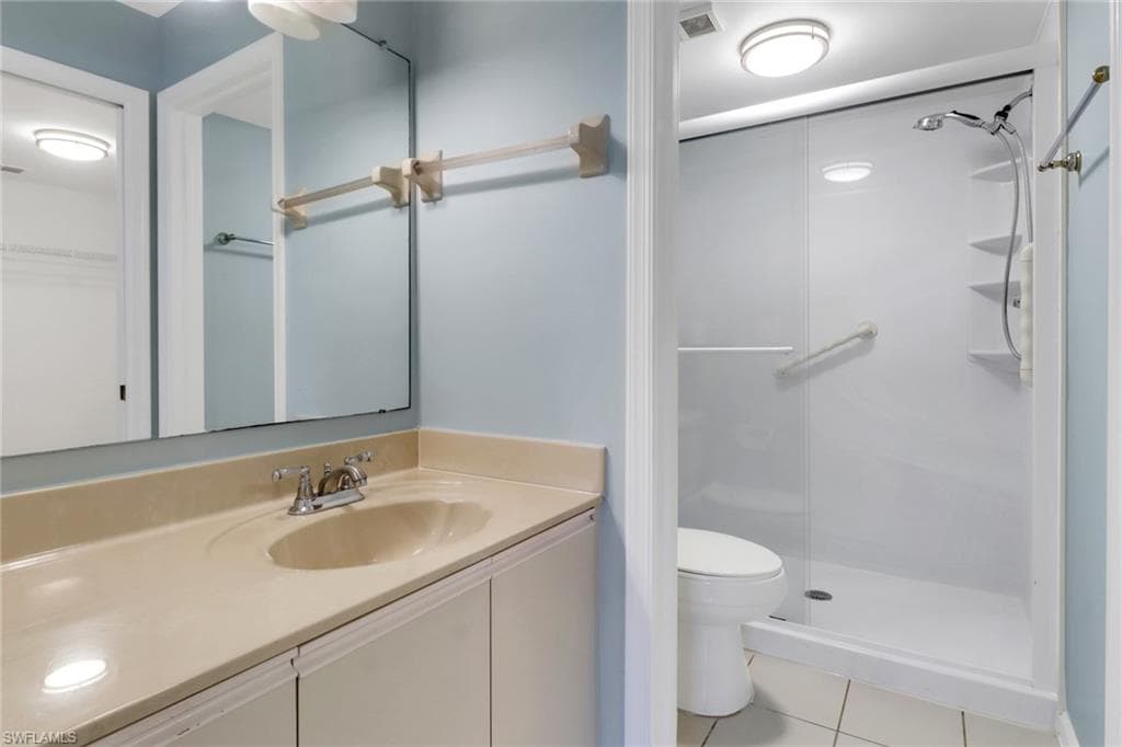 4556 Andover WAY E106-26