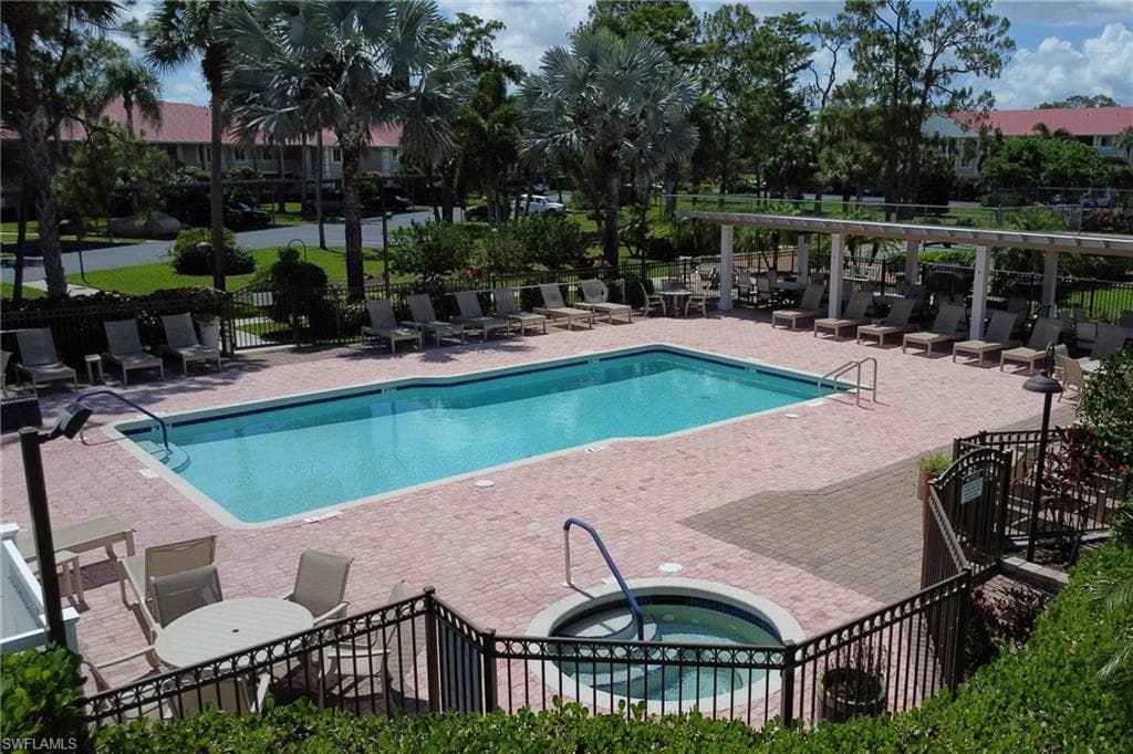 4556 Andover WAY E106-32