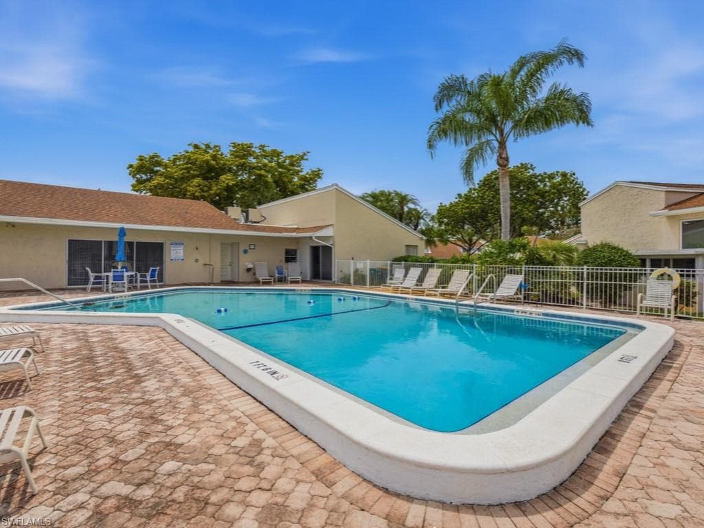 438 Bristle Cone LN 20-23