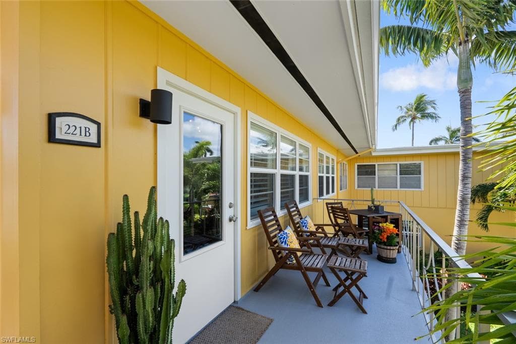 221 8th AVE S 221B-12
