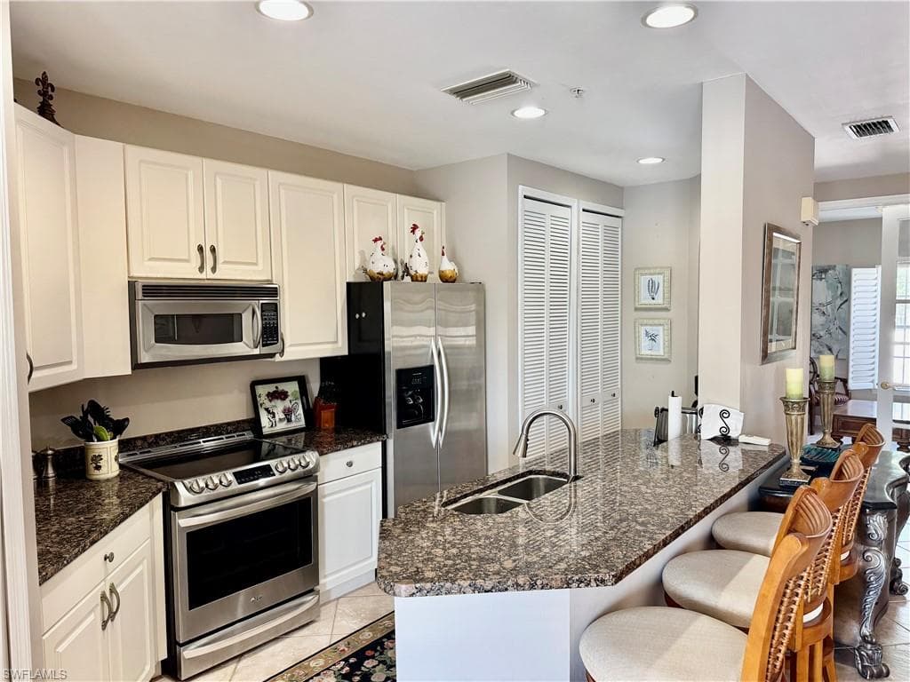 1390 Sweetwater CV 203-3