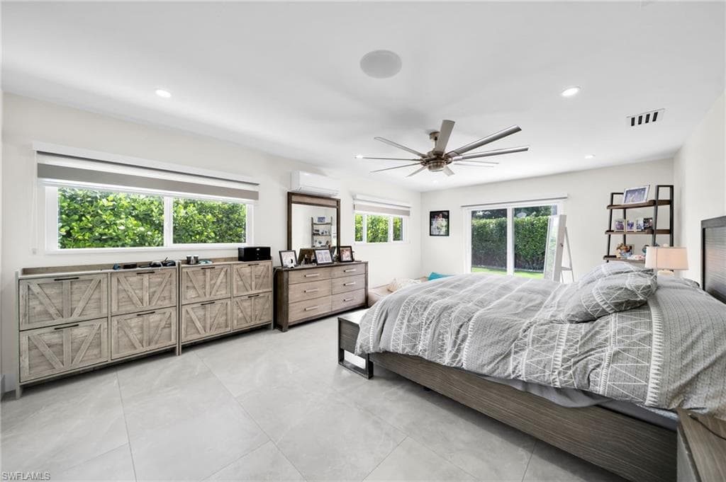 1574 Ricardo AVE-23