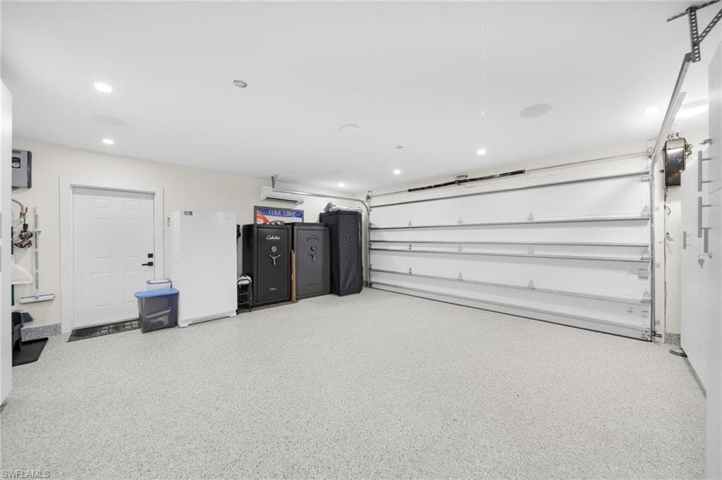 1574 Ricardo AVE-46