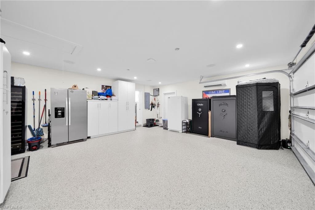 1574 Ricardo AVE-47