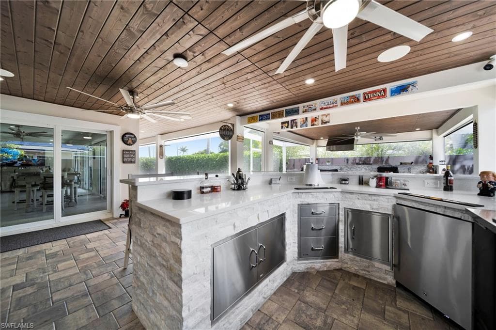 1574 Ricardo AVE-40