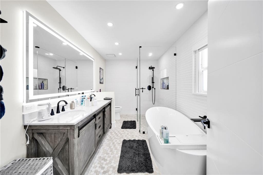 1574 Ricardo AVE-25