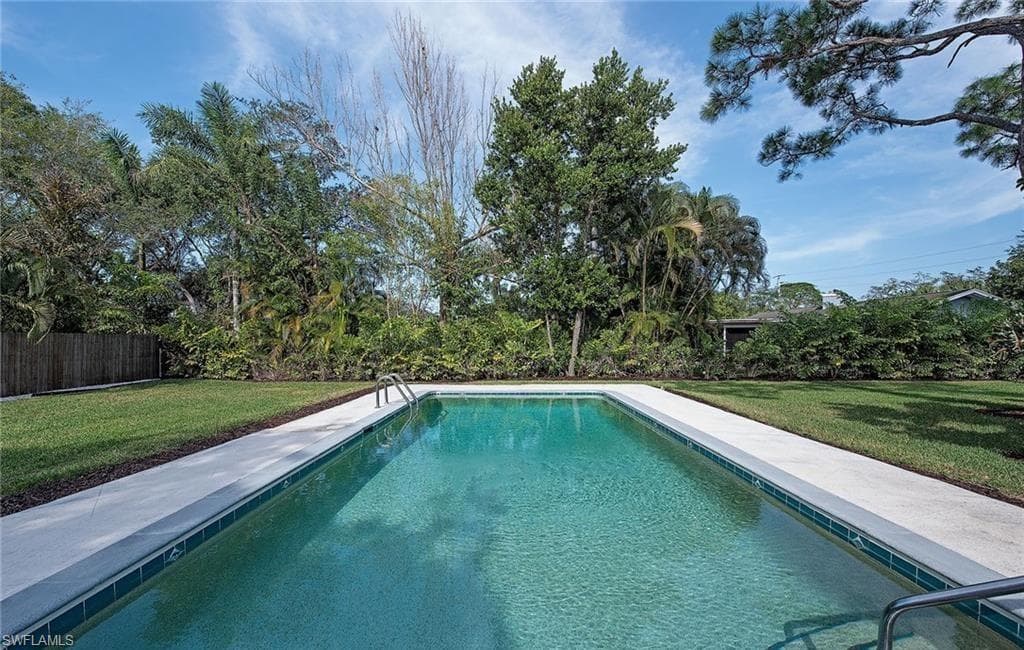 1281 Diana AVE-2