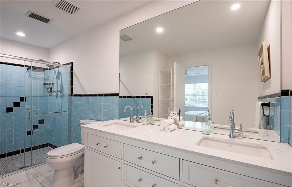 1281 Diana AVE-13