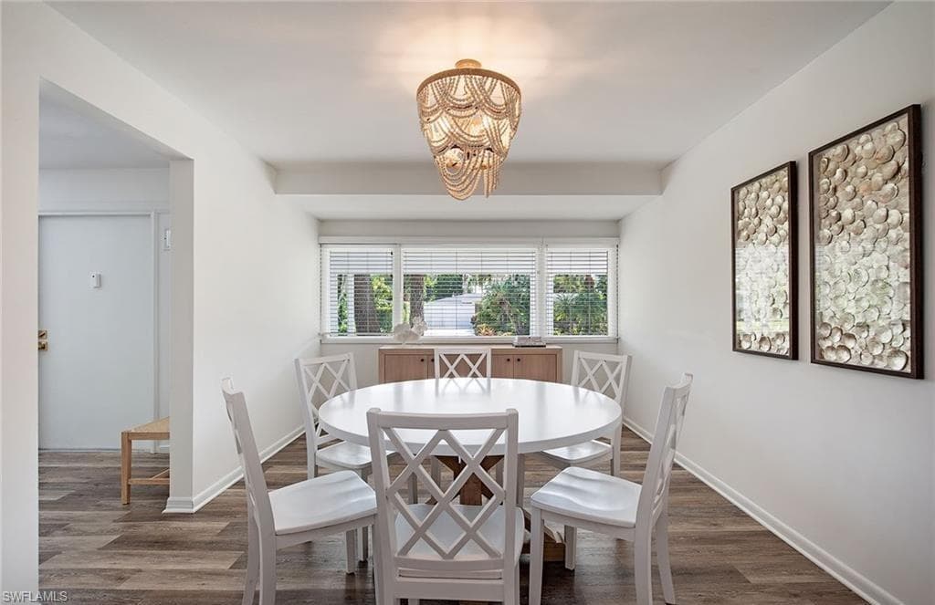 1281 Diana AVE-7