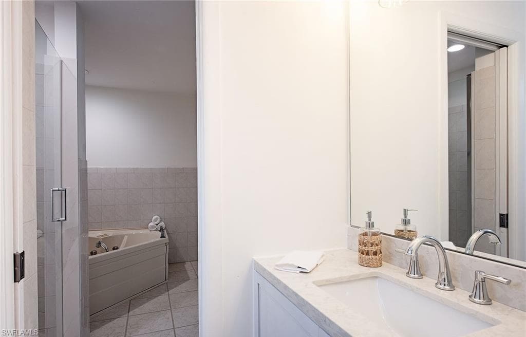 1281 Diana AVE-19