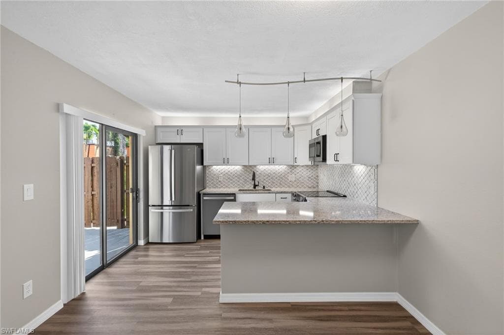5576 Malt DR 4-7