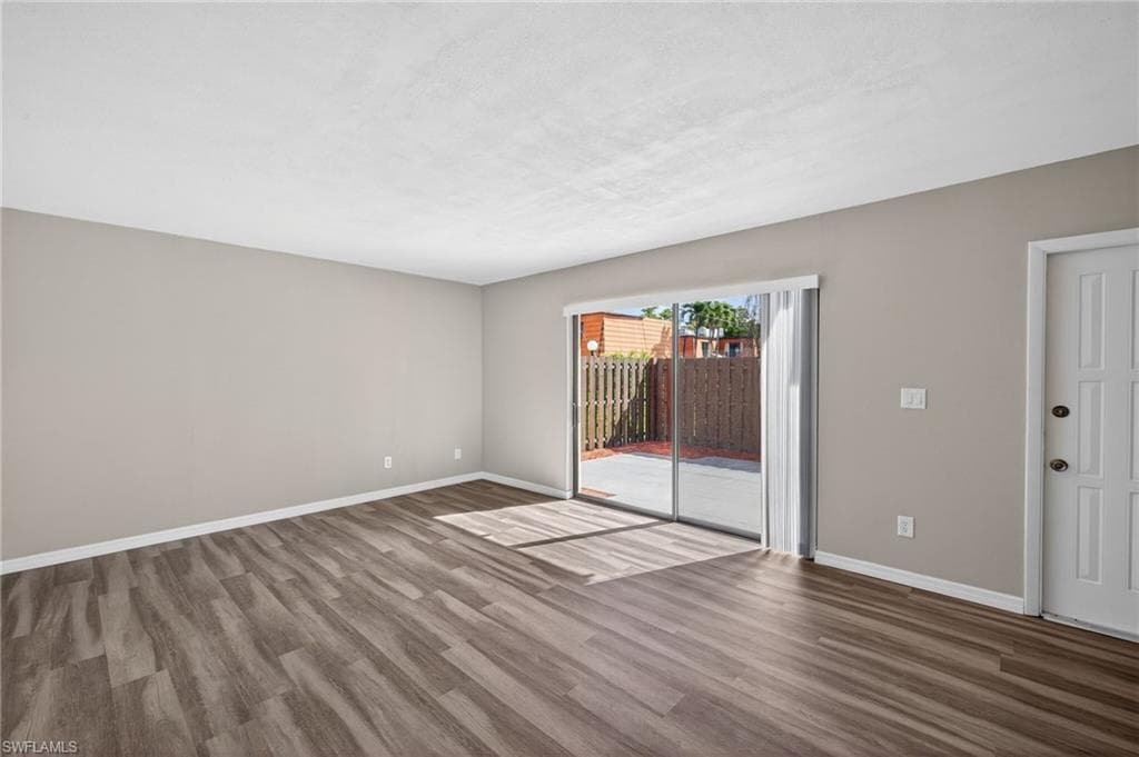 5576 Malt DR 4-4