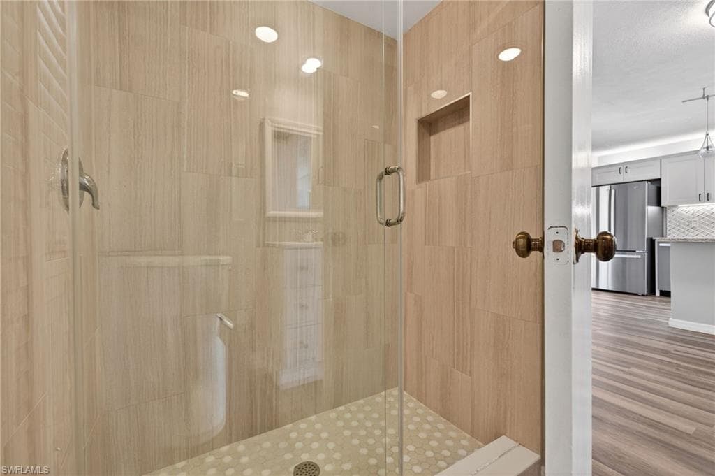 5576 Malt DR 4-21