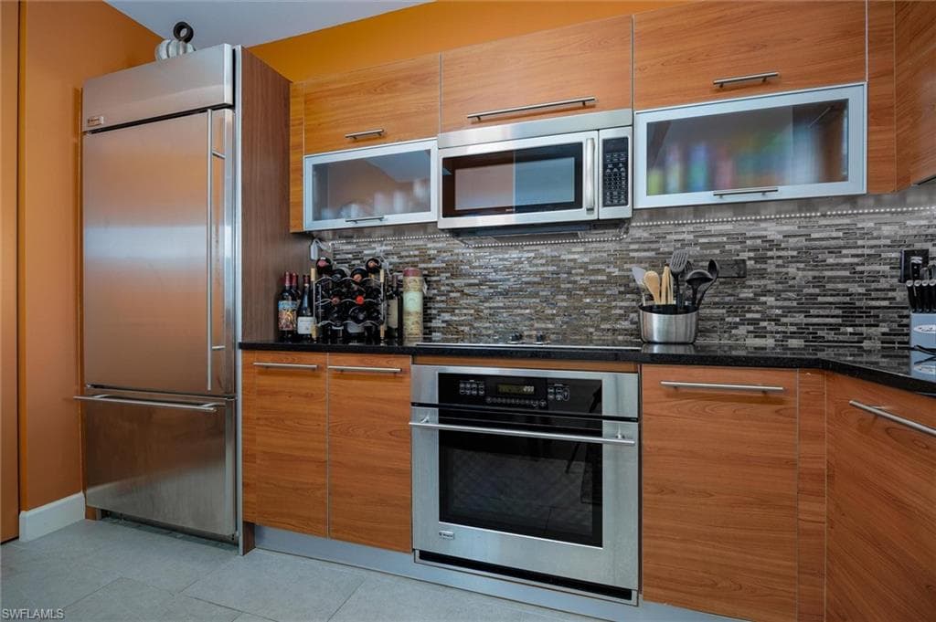 3000 GRAND OASIS LPH1-11