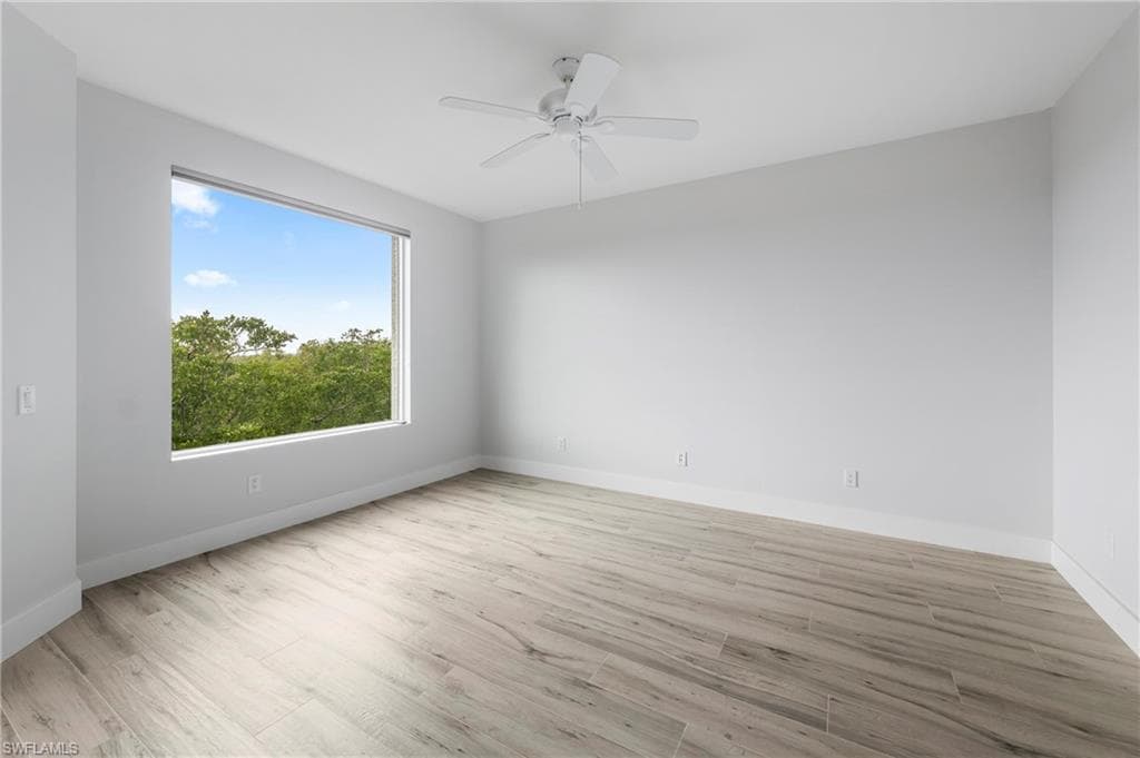 425 Cove Tower DR 403-12