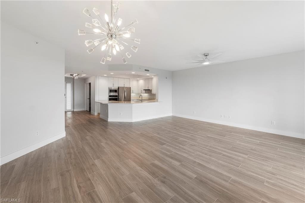425 Cove Tower DR 403-7